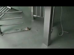 स्वचालित गोल स्तंभ इलेक्ट्रॉनिक पैदल यात्री स्विंग गेट्स बैरियर में प्रवेश करें और बाहर निकलें