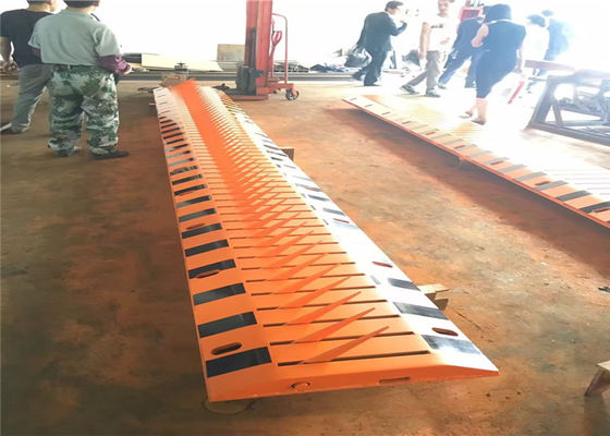 आतंकवाद विरोधी अवरोध टायर हत्यारा 10 मिमी ब्लेड मोटाई और A3 स्टील निर्माण के साथ