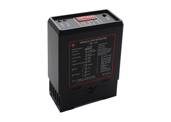 170KHz 4 वृद्धिशील समायोज्य वाहन लूप डिटेक्टर PD132 ABS प्लास्टिक आवास के साथ